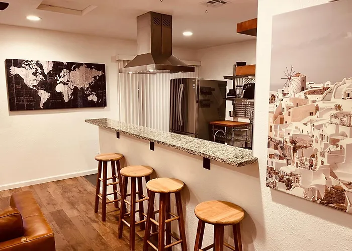 Peaceful 2-br Retreat In The Heart Of Apartment Kingman