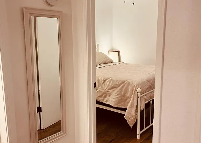 Peaceful 2-br Retreat In The Heart Of *