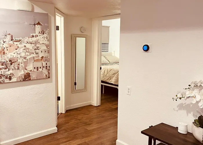 Apartment Peaceful 2-br Retreat In The Heart Of *